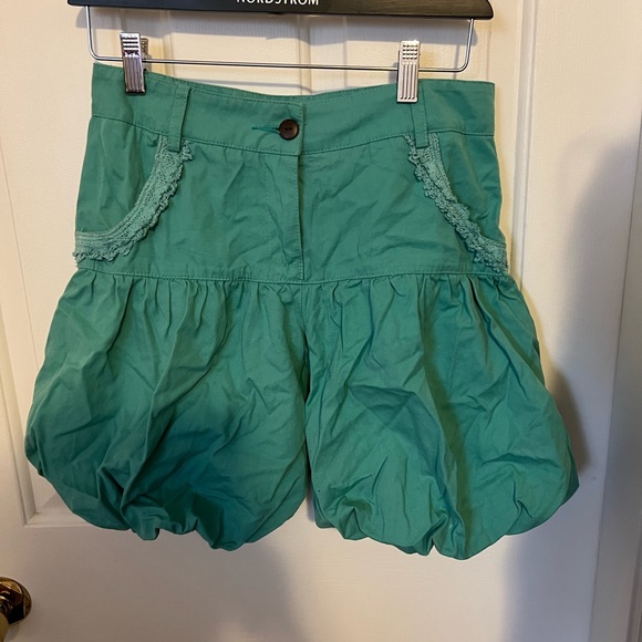 Green summer shorts - Picture 1 of 2